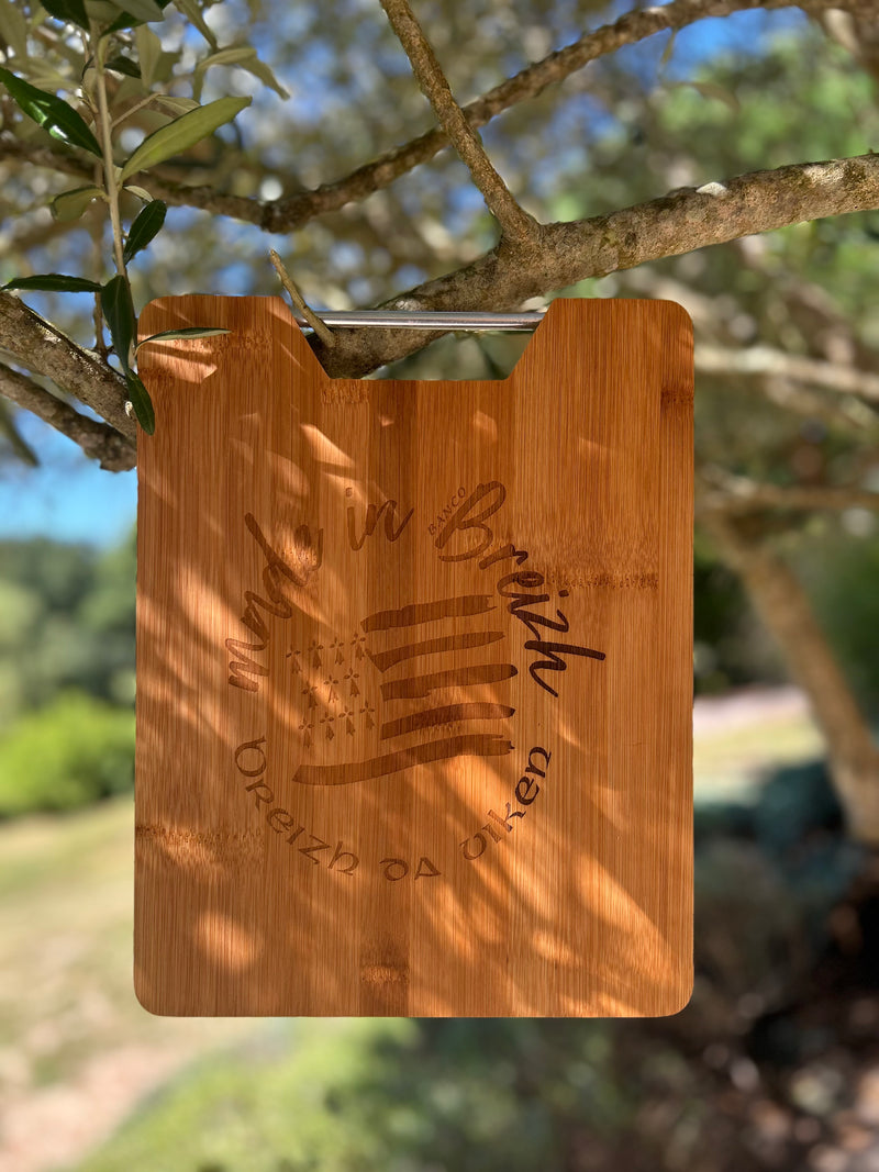 Planche à découper bois massif gravée BREIZH – cadeau breton BANCO