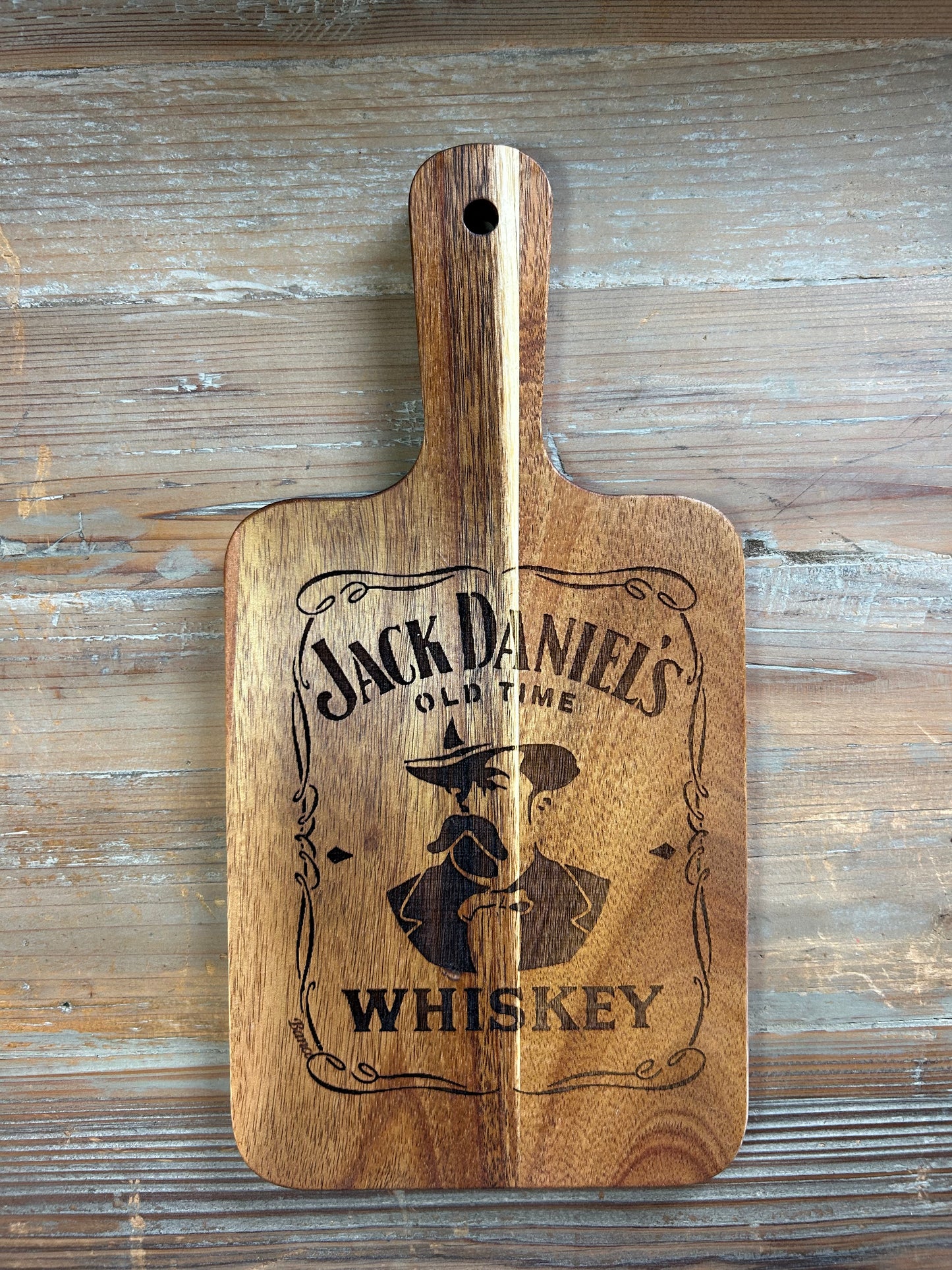 Planche à saucisson bois gravée Jack Daniel's – BANCO-STORE